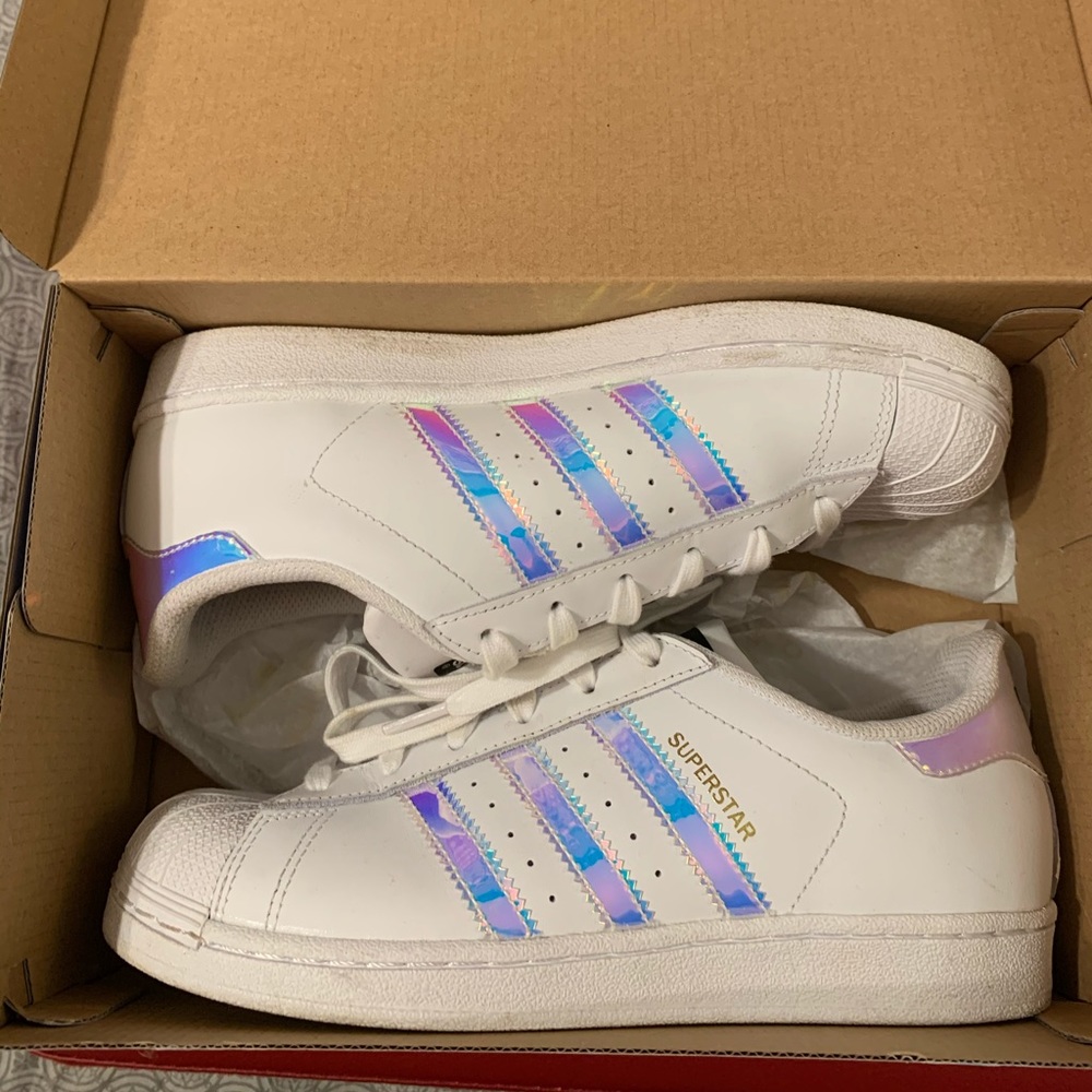 ADDIAS HOLOGRAPHIC SUPERSTARS RARE